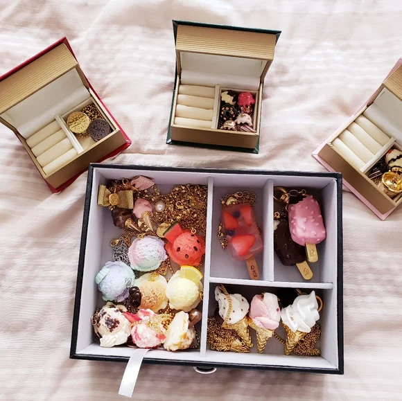 My Q-pot collection ♡ - Picture 6 of 9